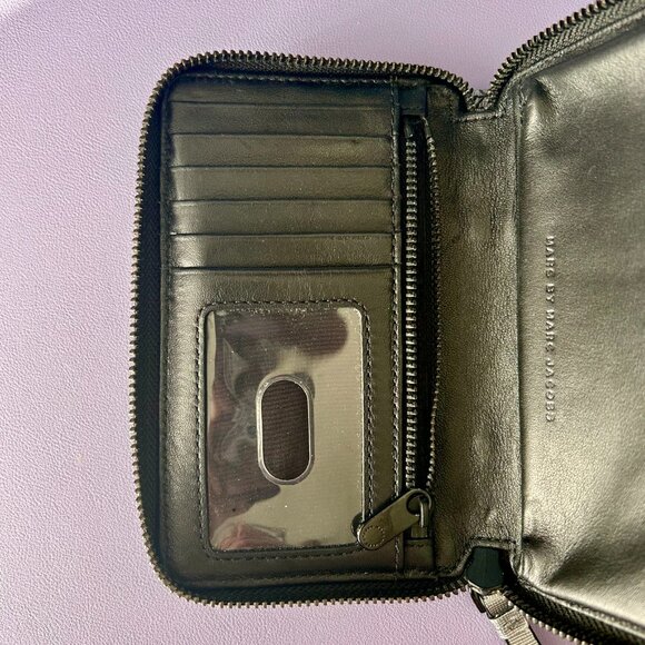 Marc by Marc Jacobs Wristlet Zip Wallet RARE Quilted Metallic Gray Silver - Picture 8 of 10